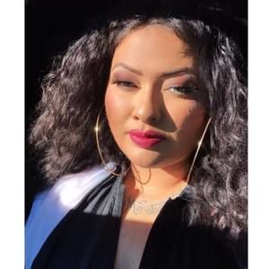 Meet your Posher, Noelle